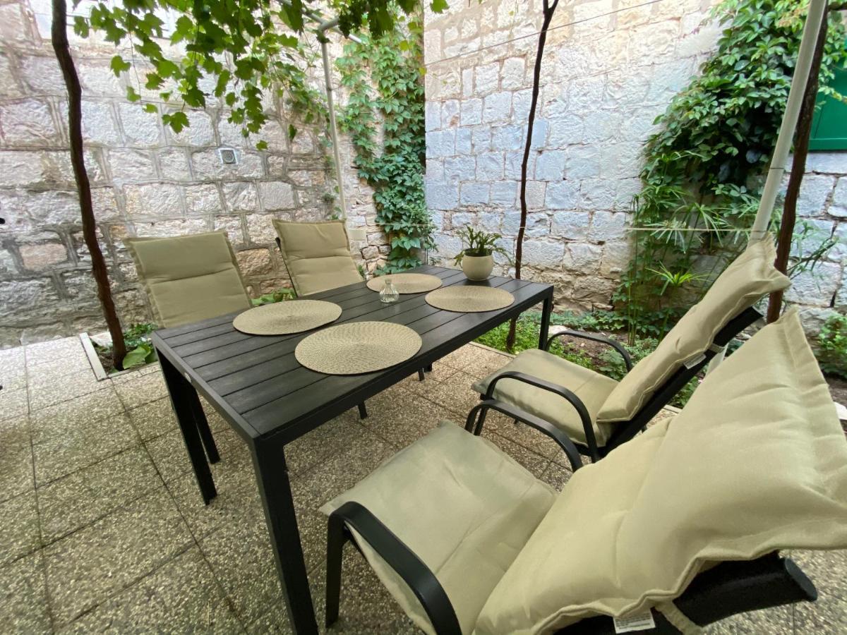 Apartment Stari Dvor Kaštela Kültér fotó